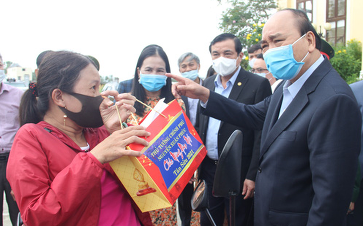 Thủ tướng chúc tết bà con tỉnh Quảng Nam và dặn: 