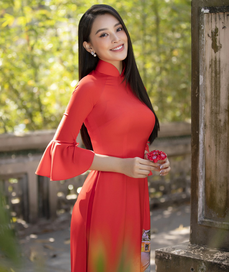 Hoa hậu Tiểu Vy: ‘Gợi cảm không phải là phóng túng trong việc phô da thịt’ - Ảnh 1.