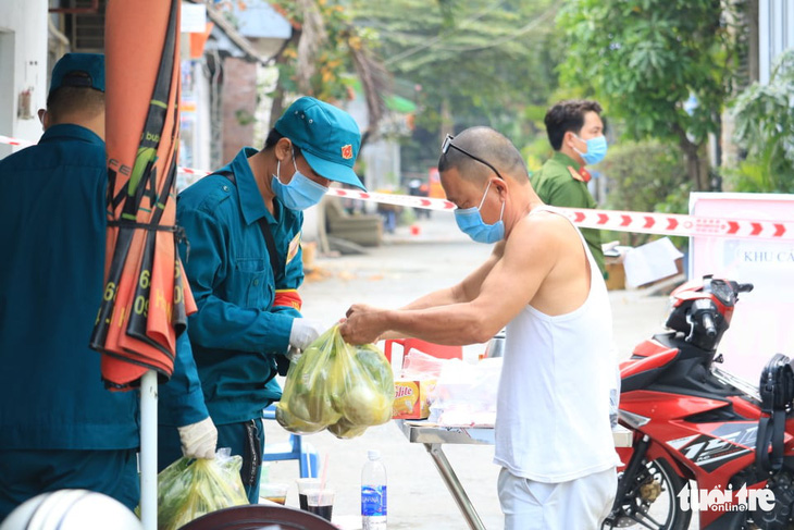 Danh sách các địa điểm tại TP.HCM phải phong tỏa vì COVID-19 - Ảnh 1.