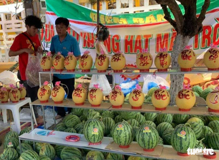 Thú vị chợ trái cây chưng tết ở Long Xuyên - Ảnh 6.