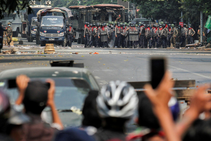Quân đội Myanmar xác nhận thuê nhà vận động hành lang để giải quyết hiểu lầm - Ảnh 1.