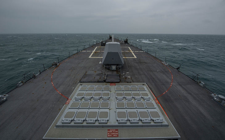 Coi video khu trục hạm qua eo biển Đài Loan do Mỹ công bố, Trung Quốc nổi giận