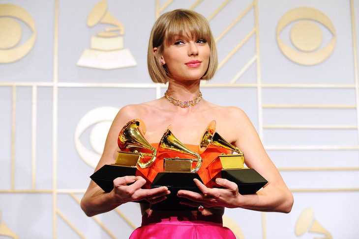 Winning big at Grammy, Princess Taylor Swift rose to legendary status - Photo 2.