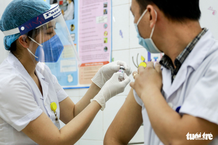 Bắc Giang đính chính tin tiêm vắc xin COVID-19 giá 240.000 đồng/2 liều - Ảnh 1.