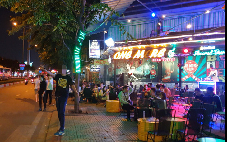Mặc chính quyền tuyên truyền, ‘cung đường bia bọt’ Phạm Văn Đồng vẫn chát chúa tiếng nhạc