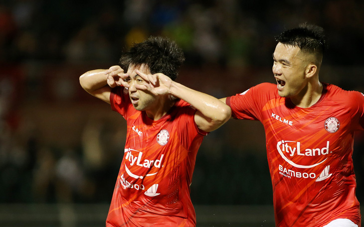 Lee Nguyễn ghi bàn ở phút 90+9, CLB TP.HCM thắng sát nút Sài Gòn