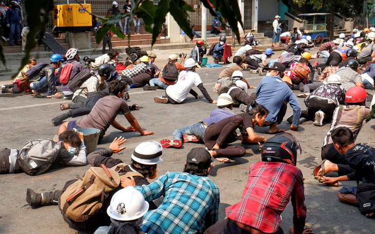 Myanmar: Tiếp tục nổ súng vào người biểu tình, 9 người thiệt mạng