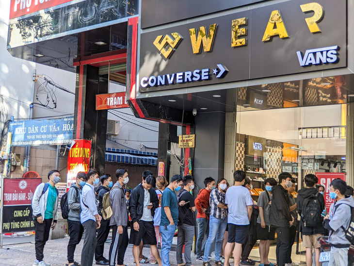 WearVN - nhà phân phối giày Converse, Vans chính hãng - Ảnh 1.