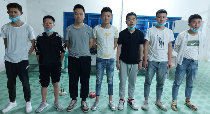 Bắt 7 người Trung Quốc xuất cảnh trái phép sang Campuchia - Ảnh 2.