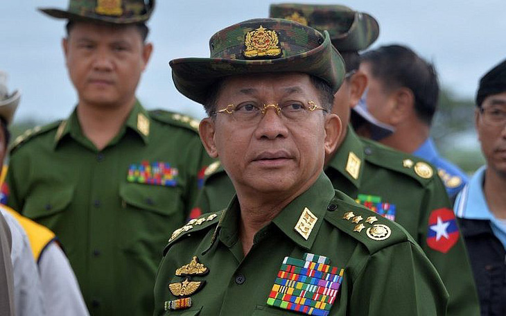 EU trừng phạt tổng tư lệnh quân đội Myanmar và 10 người liên quan đảo chính - Ảnh 1.
