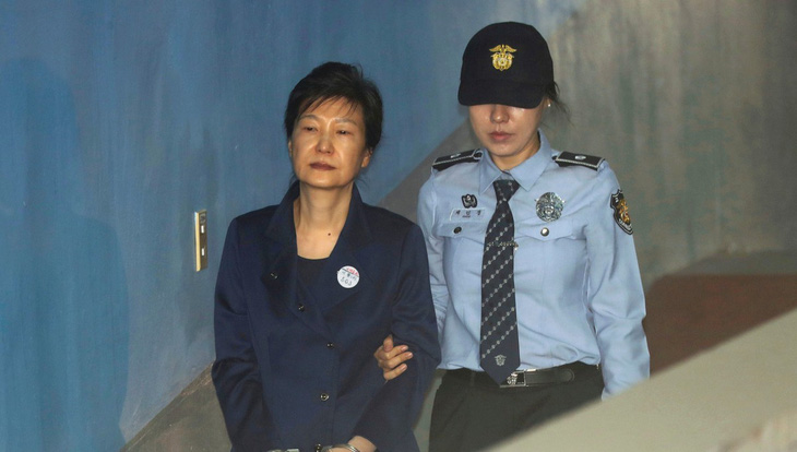 Hàn Quốc tịch thu nhà của cựu tổng thống Park Geun Hye - Ảnh 1.