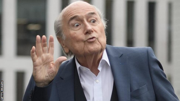 FIFA lần thứ 2 cấm cựu chủ tịch Sepp Blatter... đến năm 2028 - Ảnh 1.