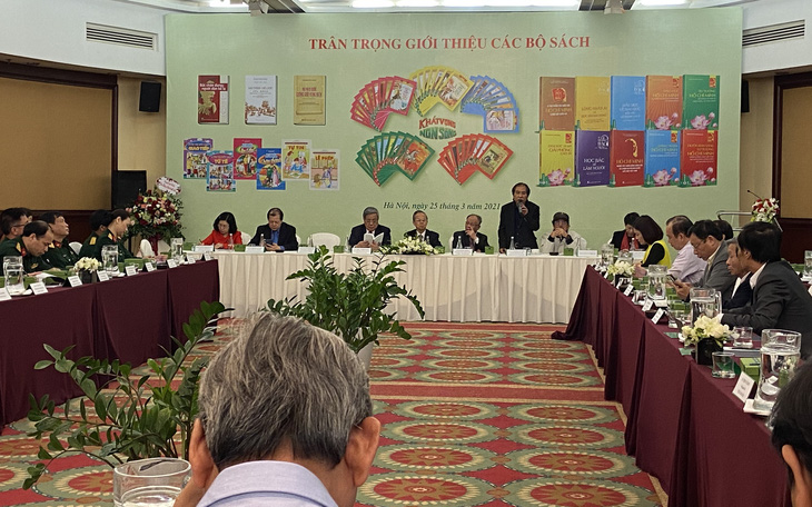 Chủ tịch Hội Nhà văn Việt Nam Nguyễn Quang Thiều: Mất 1 mùa văn hóa, mất 9 mùa người