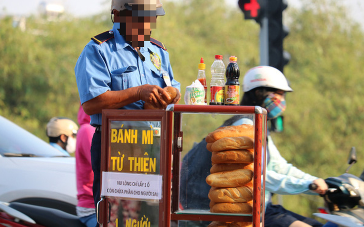Sài Gòn bao dung - TP.HCM nghĩa tình: Xin chào, tôi là Tủ Bánh Mì từ thiện