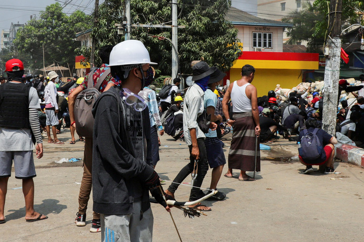 Reuters: 114 người biểu tình Myanmar thiệt mạng, có cả trẻ em - Ảnh 1.