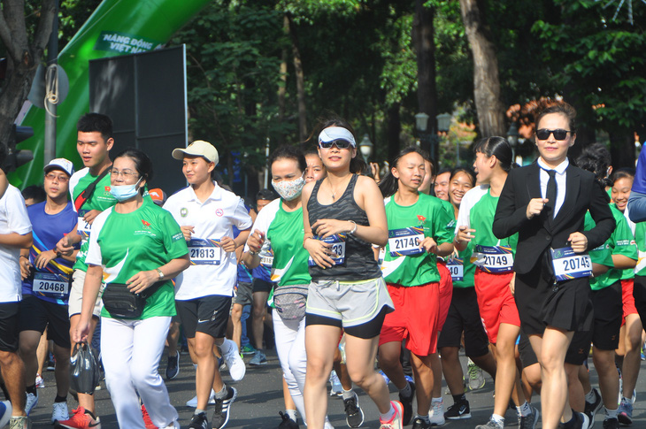 5.000 người tham gia cuộc chạy bộ ngay trung tâm TP.HCM - Ảnh 3.
