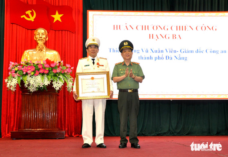 Công an Đà Nẵng nhận Huân chương chiến công hạng nhì - Ảnh 2.