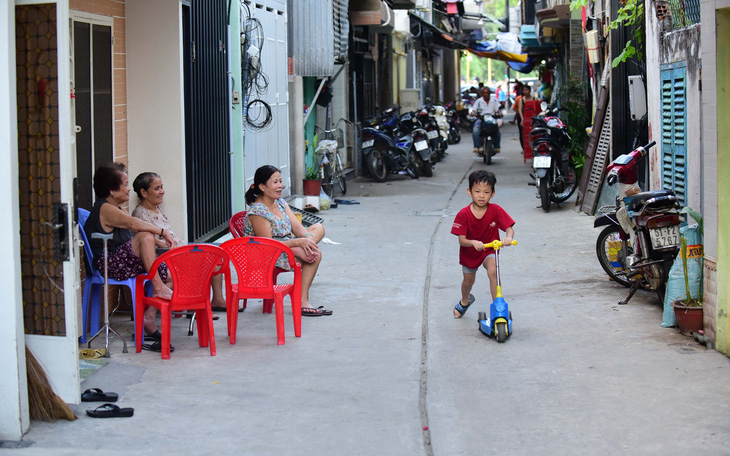 Sài Gòn bao dung - TP.HCM nghĩa tình: Thương từ trong hẻm thương ra