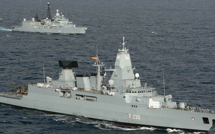Đức đưa tàu chiến tới Biển Đông: Mỹ khen, Trung Quốc dọa nạt
