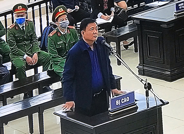 Tòa xử vụ Ethanol Phú Thọ: Ông Đinh La Thăng nhiều lần phủ nhận đã chỉ định thầu - Ảnh 2.