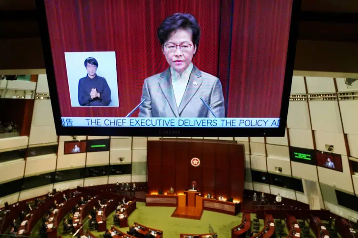 Quan chức nói Trung Quốc đang bảo vệ vị thế quốc tế của Hong Kong - Ảnh 1.