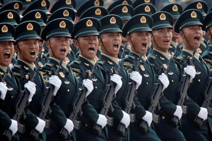 Tướng Trung Quốc muốn tăng chi quốc phòng để đối phó Mỹ - Ảnh 1.