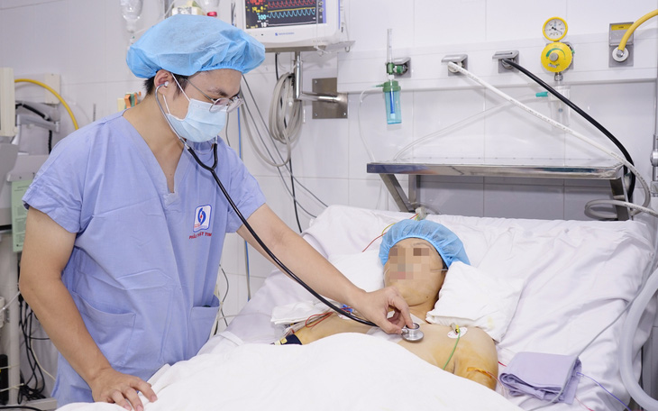 Hai bệnh viện phối hợp, cứu sống một bệnh nhân bị khối u lớn trong tim