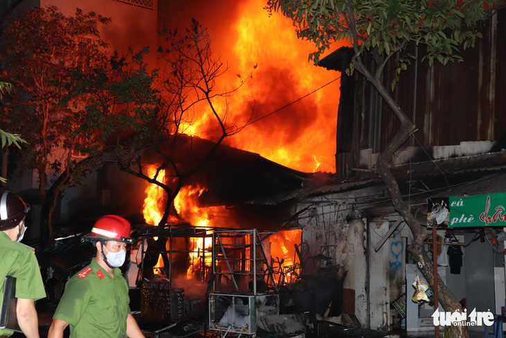 TP Thủ Đức và quận Gò Vấp xảy ra cháy nhiều nhất ở TP.HCM - Ảnh 1.