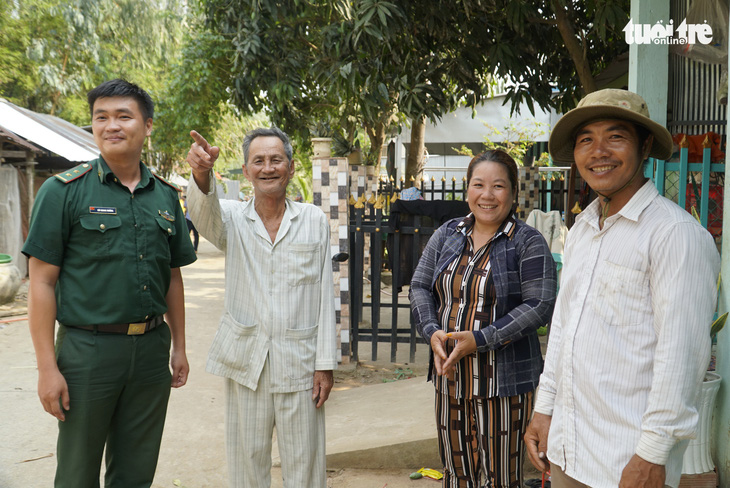 Cảm ơn... những đôi mắt dò xét - Ảnh 2.