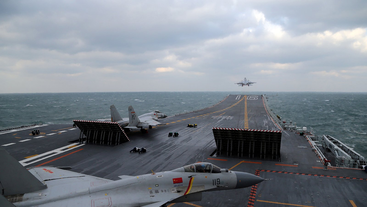 Tàu sân bay Mỹ vừa rời Biển Đông, Trung Quốc động thủ đáng lo ngại - Ảnh 3.