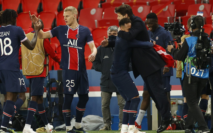 Bayern Munich thắng PSG và thành... cựu vương Champions League