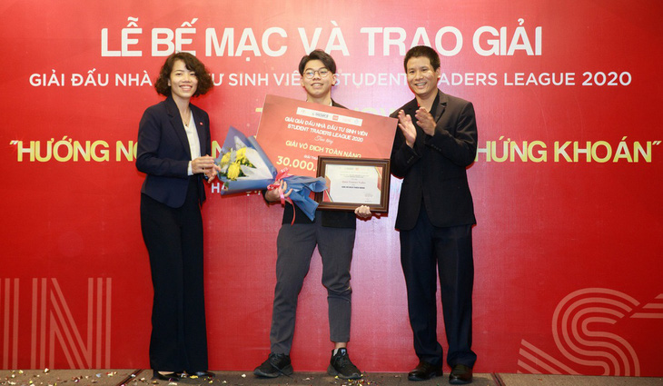 Chỉ 3 lần giao dịch, sinh viên Kinh tế quốc dân thắng Giải đấu Nhà đầu tư sinh viên - Ảnh 1.