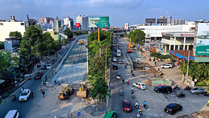 TP.HCM sắp vào mùa mưa: Nơi chạy nước rút chống ngập, nơi... nằm chờ - Ảnh 1.