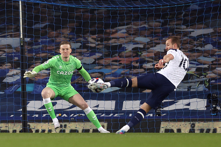 Níu chân nhau, Tottenham và Everton cùng xa top 4 - Ảnh 2.