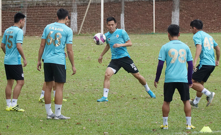 Vòng 10 V-League 2021: Trận đấu lớn ở sân Pleiku - Ảnh 1.