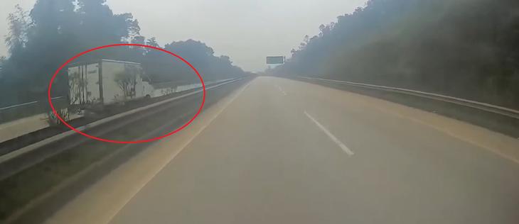 Tài xế đi ngược chiều trên cao tốc Nội Bài - Lào Cai khai lần đầu đi cao tốc không quen đường - Ảnh 2.
