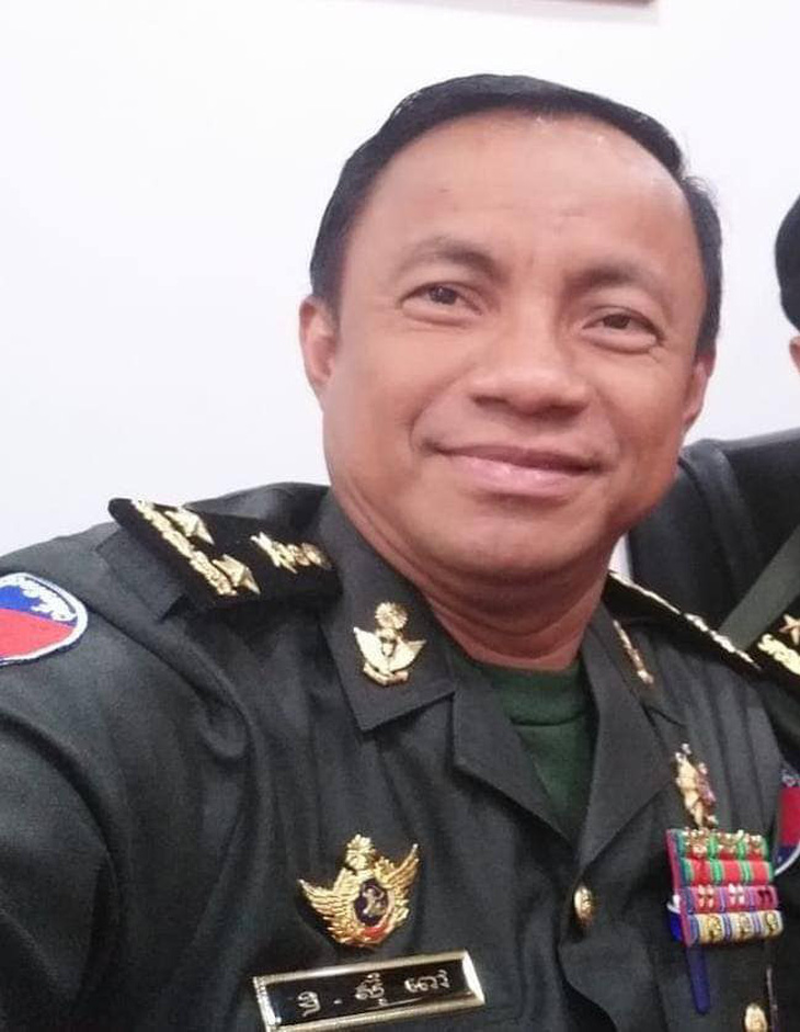 Campuchia bắt trung tướng quân đội giúp 28 người Trung Quốc rời Phnom Penh - Ảnh 1.