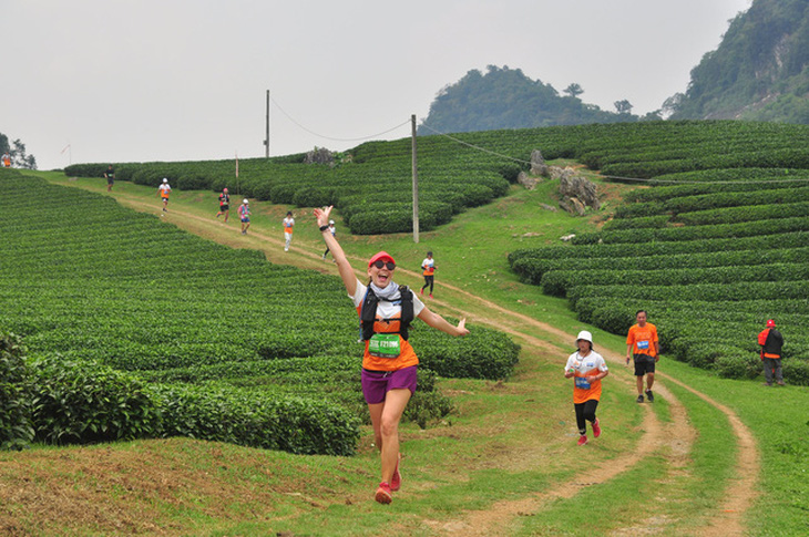 Cô gái đến từ Sa Pa bất ngờ vô địch cự ly 70km tại Vietnam Trail Marathon 2021 - Ảnh 2.