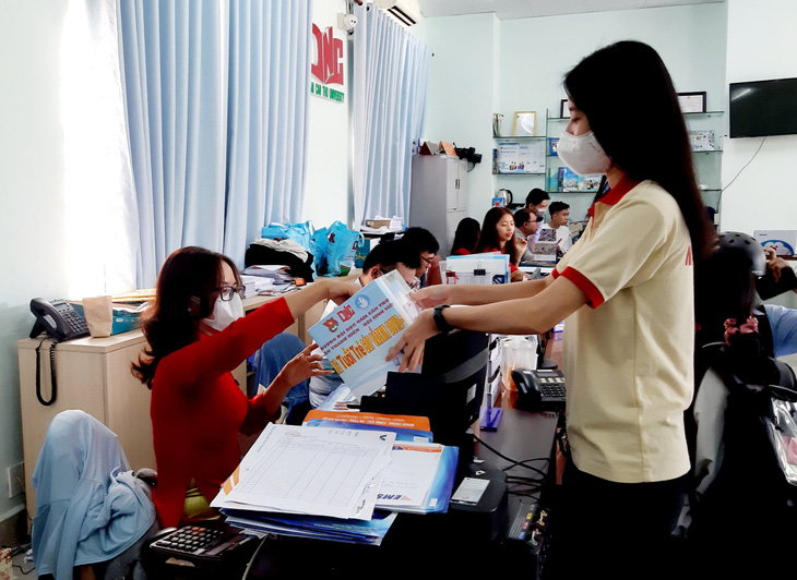 ĐH Nam Cần Thơ trao 150 triệu đồng Cùng Tuổi Trẻ góp vắc xin COVID-19 - Ảnh 2.