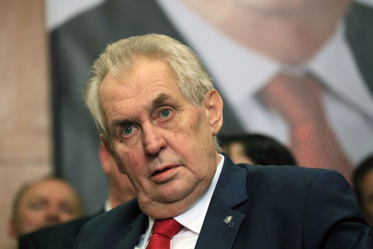 Tổng thống Czech quở trách thủ tướng vì cứng rắn với Nga - Ảnh 1.