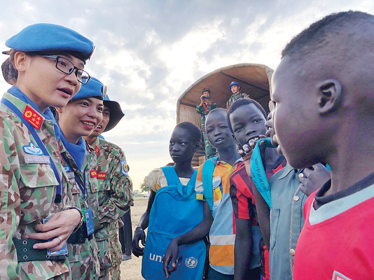 Y bác sĩ Việt gieo hòa bình ở Nam Sudan - Ảnh 1.