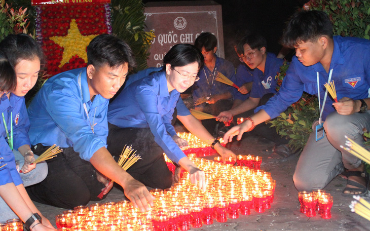 Mừng ngày thống nhất, vọng nhớ các anh!