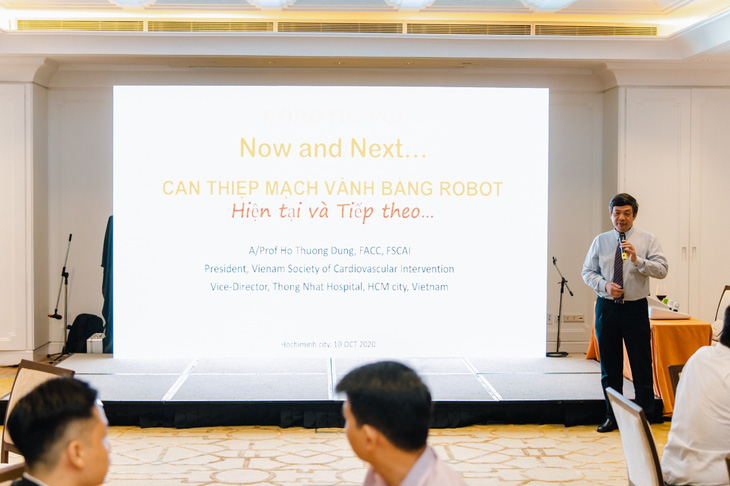 Hội thảo ra mắt hệ thống robot can thiệp mạch máu tại Việt Nam - Ảnh 3.