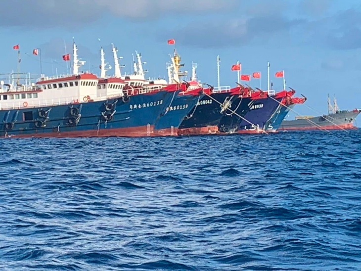 Philippines tố Trung Quốc muốn chiếm thêm nhiều khu vực nữa ở Biển Đông - Ảnh 1.
