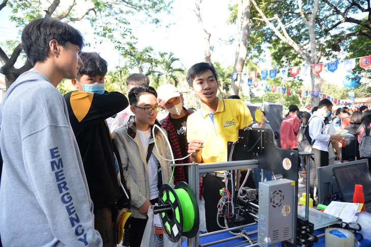 Ngày hội tư vấn tuyển sinh - hướng nghiệp tại Cần Thơ: Nhiều thông tin mới bổ ích - Ảnh 10.