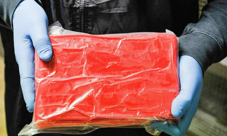 Hong Kong bắt 700kg cocaine nhập vào bằng tàu cao tốc - Ảnh 1.
