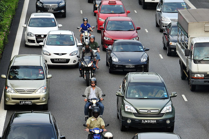 Singapore thắt chặt kiểm soát tiếng ồn và khí thải của phương tiện giao thông - Ảnh 1.