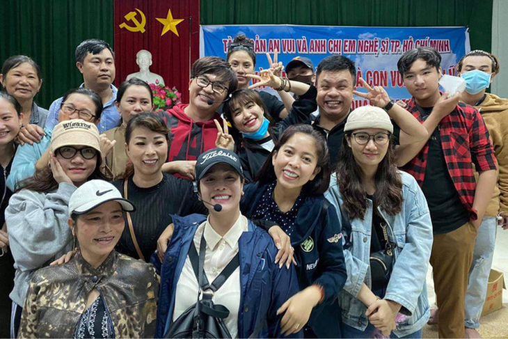 Nhạc sĩ Nguyễn Văn Chung bức xúc vì nghệ sĩ bị nói ‘vô văn hóa’, Khánh Vân hỗ trợ hoa hậu Myanmar - Ảnh 9.