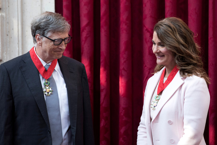 Bà Melinda Gates tính ly dị từ 2019 vì ông Bill Gates quen tỉ phú phóng đãng Epstein - Ảnh 1.