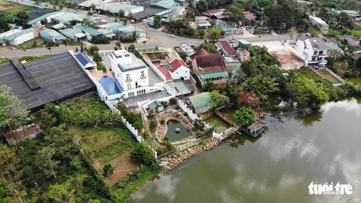 Tháo dỡ biệt thự khủng xây không phép, kiểm điểm Văn phòng đăng ký đất đai Bảo Lộc - Ảnh 2.